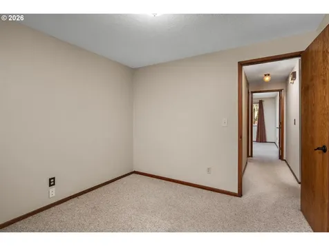 18320 Chris Court Gladstone OR 97027