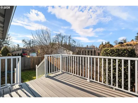 18320 Chris Court Gladstone OR 97027