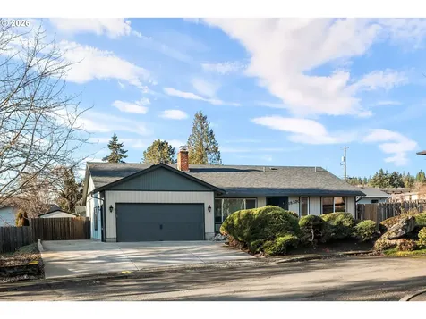 18320 Chris Court Gladstone OR 97027