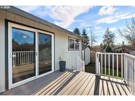 18320 Chris Court Gladstone OR 97027