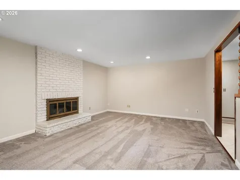 18320 Chris Court Gladstone OR 97027