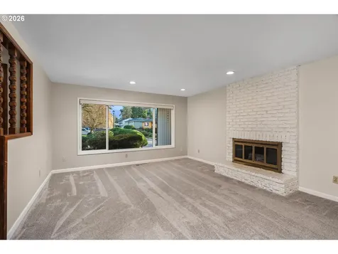 18320 Chris Court Gladstone OR 97027