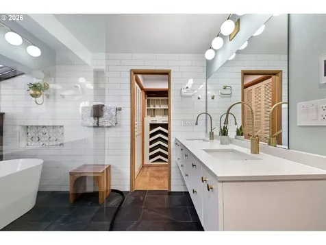 2430 Wilson Drive Eugene OR 97405