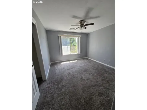 340 NW Elizabeth Avenue Winston OR 97496
