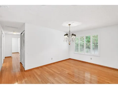 14775 NW Oakhills Drive Beaverton OR 97006