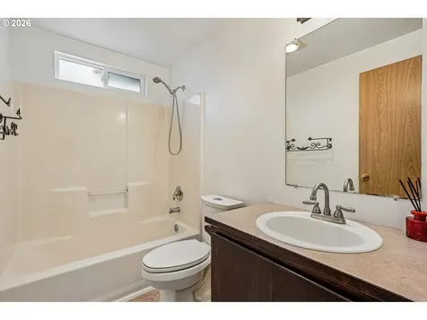 8103 NE 166th Avenue Vancouver WA 98682