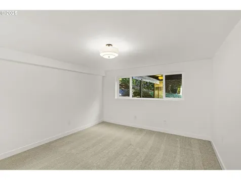 1525 SW Martha Street Portland OR 97239