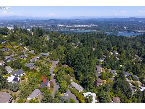 1525 SW Martha Street Portland OR 97239