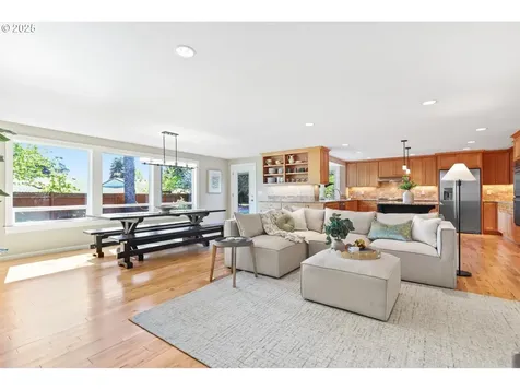 15562 NW Oakhills Drive Beaverton OR 97006