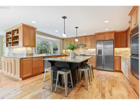 15562 NW Oakhills Drive Beaverton OR 97006