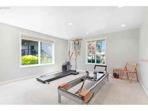 15562 NW Oakhills Drive Beaverton OR 97006