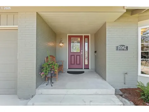 15562 NW Oakhills Drive Beaverton OR 97006
