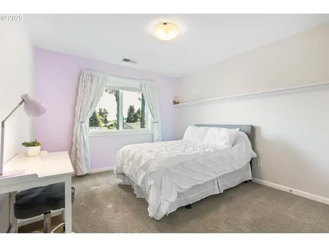 15562 NW Oakhills Drive Beaverton OR 97006