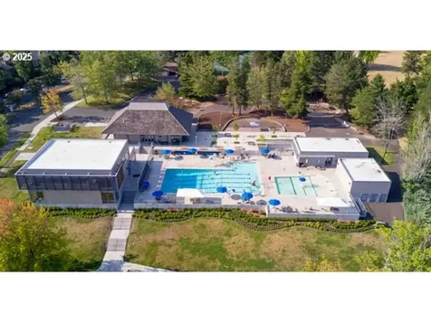 15562 NW Oakhills Drive Beaverton OR 97006