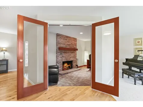 15562 NW Oakhills Drive Beaverton OR 97006