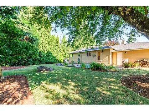 705 NW 79th Street Vancouver WA 98665