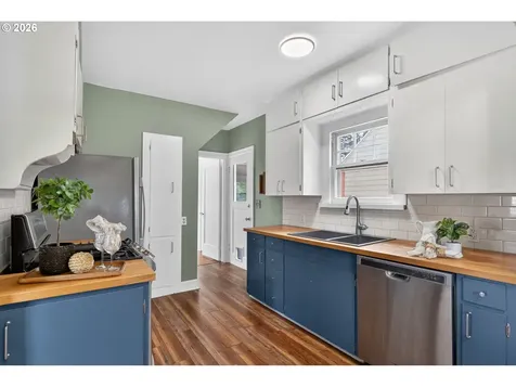 6136 NE Beech Street Portland OR 97213
