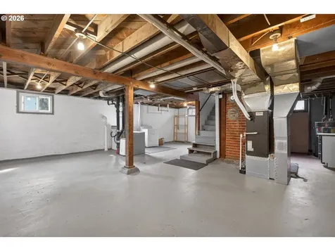 6136 NE Beech Street Portland OR 97213