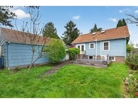 6136 NE Beech Street Portland OR 97213