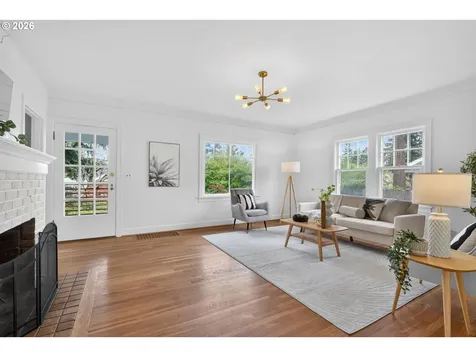 6136 NE Beech Street Portland OR 97213