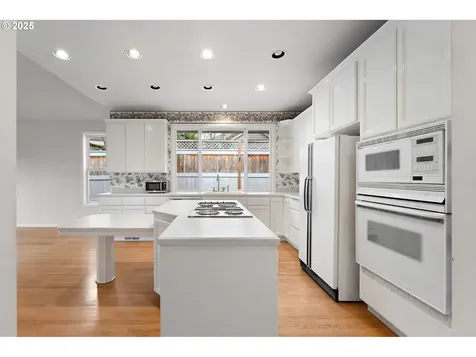 16121 NW Canterwood Way Portland OR 97229