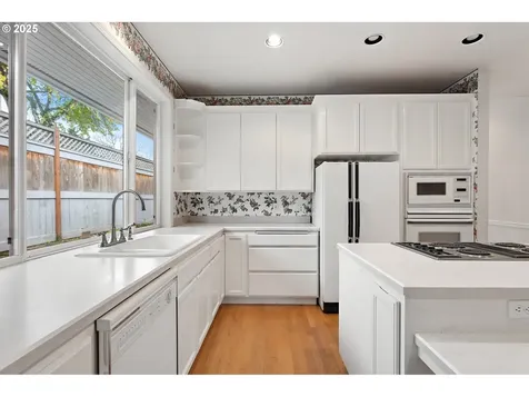 16121 NW Canterwood Way Portland OR 97229