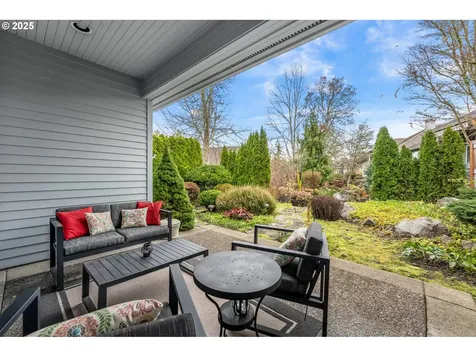16121 NW Canterwood Way Portland OR 97229