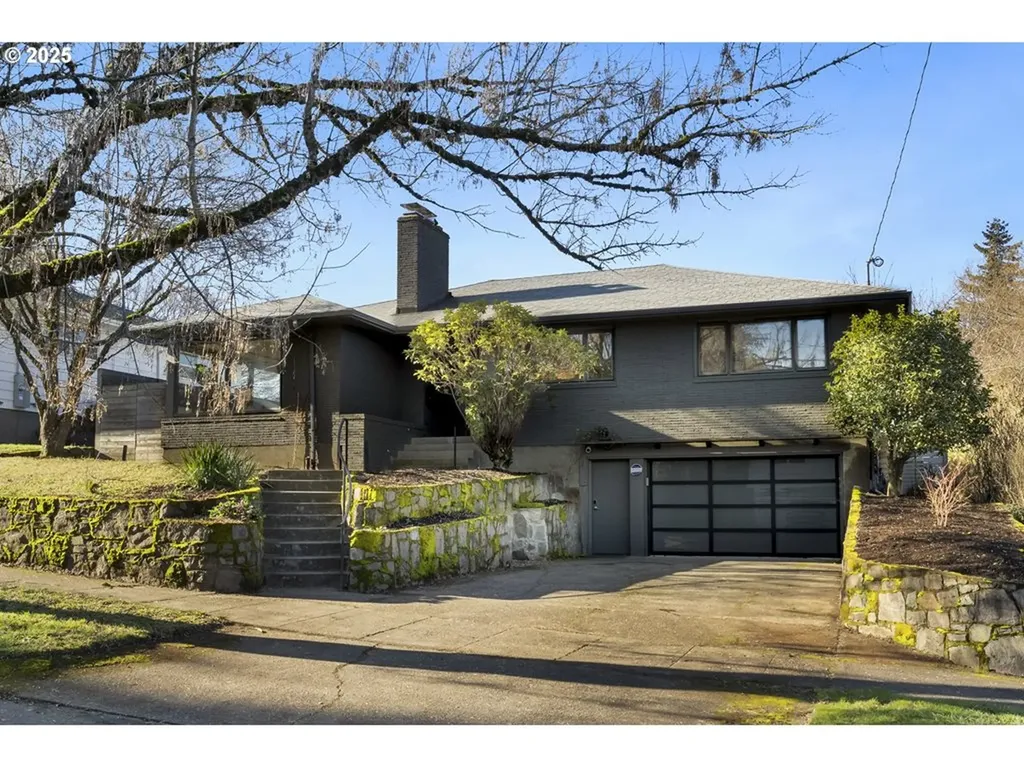 2801 SE 51st Avenue Portland OR 97206