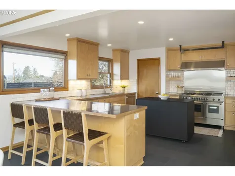 2801 SE 51st Avenue Portland OR 97206