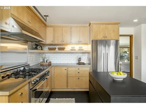 2801 SE 51st Avenue Portland OR 97206