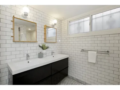 2801 SE 51st Avenue Portland OR 97206