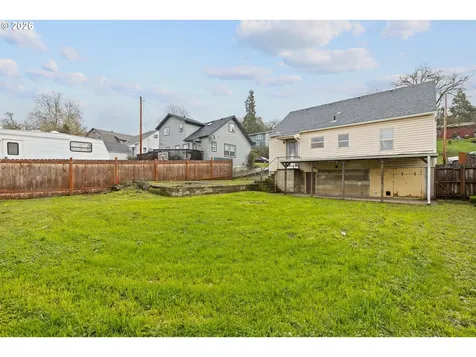 1710 SE Main Street Roseburg OR 97470