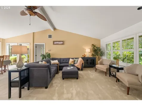 18 Ridgewood Drive Roseburg OR 97471