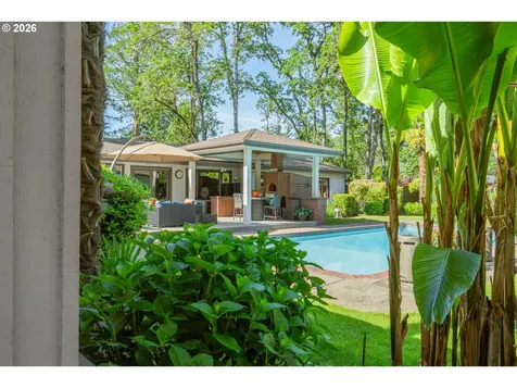 18 Ridgewood Drive Roseburg OR 97471