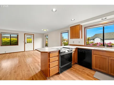 2245 NE 157th Avenue Portland OR 97230