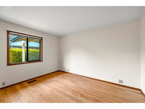 2245 NE 157th Avenue Portland OR 97230