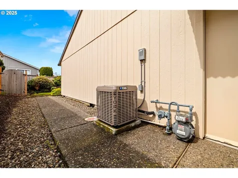 2245 NE 157th Avenue Portland OR 97230