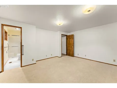 1525 Kendall Street Roseburg OR 97471