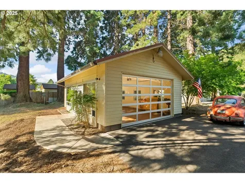 1525 Kendall Street Roseburg OR 97471