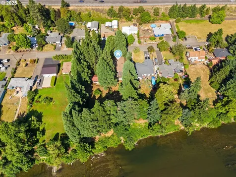 1525 Kendall Street Roseburg OR 97471