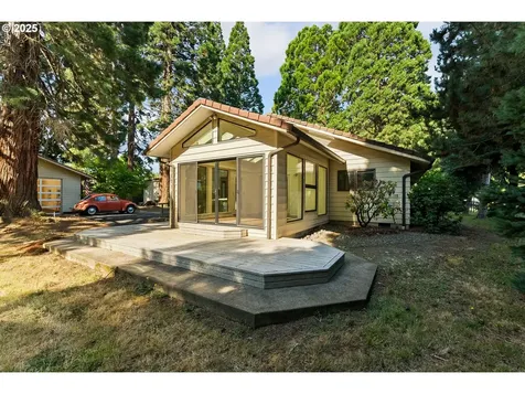 1525 Kendall Street Roseburg OR 97471