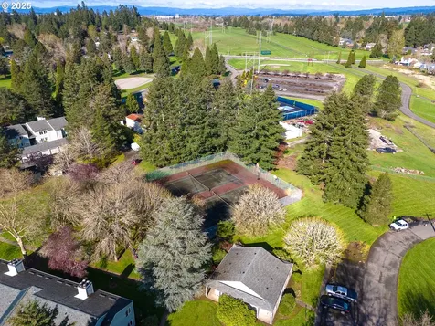 5150 NW Neakahnie Avenue Portland OR 97229
