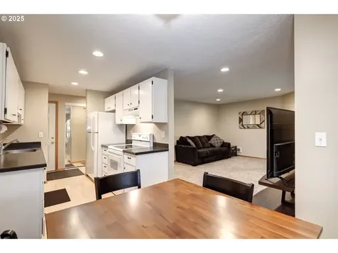 5150 NW Neakahnie Avenue Portland OR 97229