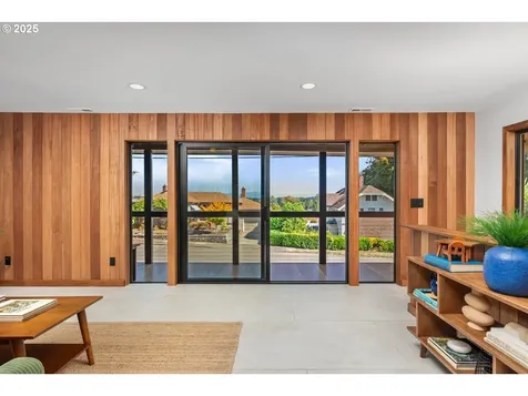 905 SE 73rd Avenue Portland OR 97215