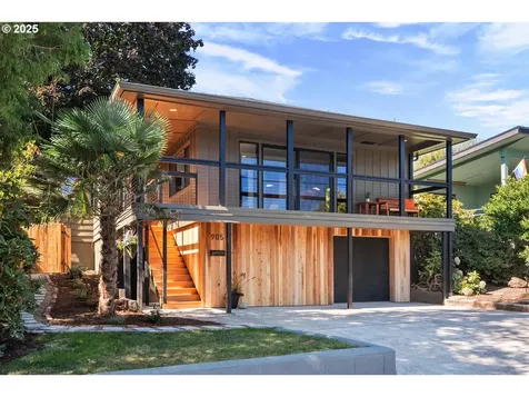 905 SE 73rd Avenue Portland OR 97215