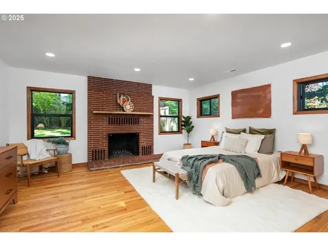 905 SE 73rd Avenue Portland OR 97215