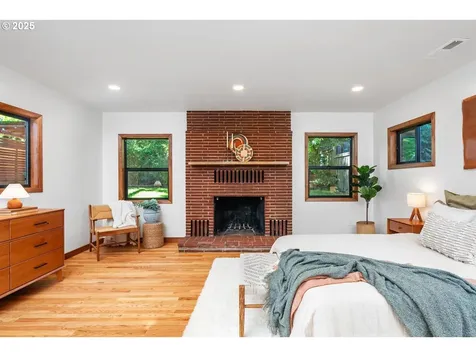 905 SE 73rd Avenue Portland OR 97215