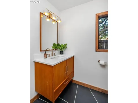 905 SE 73rd Avenue Portland OR 97215
