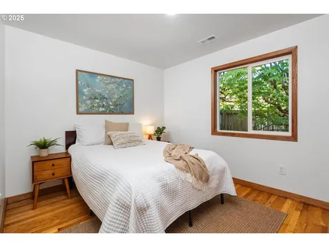905 SE 73rd Avenue Portland OR 97215