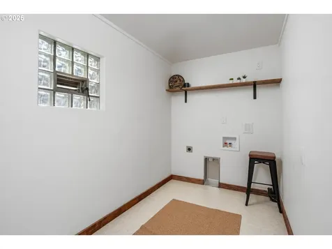 905 SE 73rd Avenue Portland OR 97215